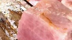 Rose quartz! Do you know what carvings we will do for rose quartz? #rosequartz #rosequartzcrystal