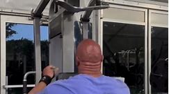 Dwayne Johnson on Instagram: "Friday night and partying hard 🤪 * training tip * work hard to control your weight, be laser focused with intensity with every rep. Don’t get sloppy with your movements. Keep it clean, strict and disciplined. Mind muscle connection is a real psychological anchor 🧠 ⚓️ * my tempo here is 12-15 reps with a 2 second pause at peak position and a 5 second hold on my final set. Burns like a MF and kicks my ass. Keeps my body in the zone for my current production (the sma