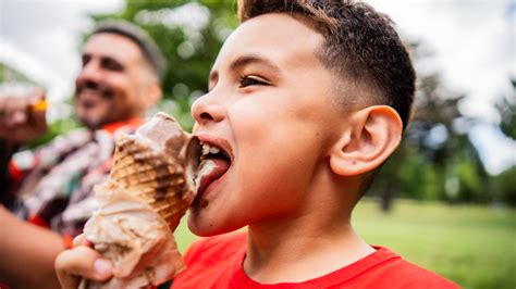 Mom's Ice Cream Trick Goes Viral at Giants Game