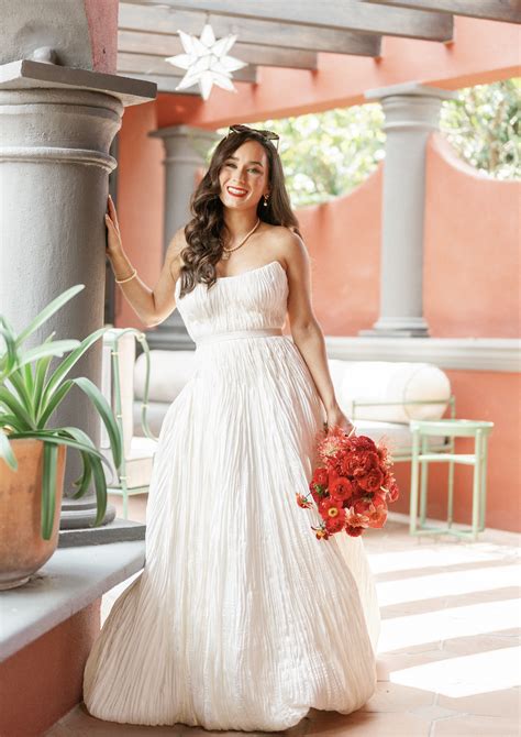 Wedding dress designers like danielle frankel | Honestweddingadvice.com