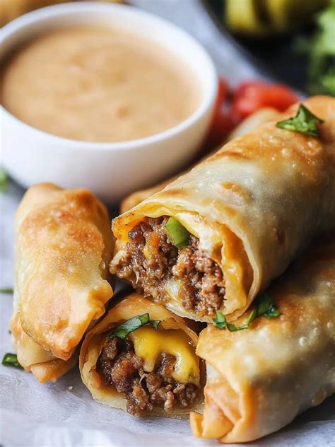 Crispy Cheeseburger Egg Roll Recipe for Ultimate Comfort Food - Maren ...
