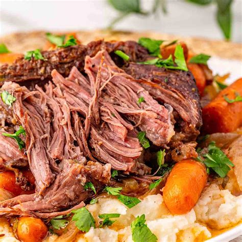 Slow cooker beef short ribs with red wine offer easy comfort