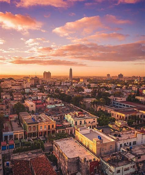 Vista Al Prado Habana Vieja 1 (FreeWIFI+English) - Casa particular (Cuba) en alquiler en La ...