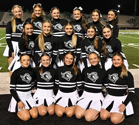 Cheerleading - Clubs and Activities - Lindsay ISD