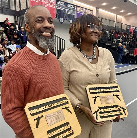 Hoops Tourney Honors Hometown Heroes - New Haven Independent