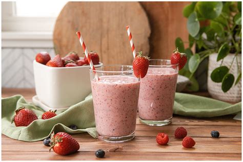 Triple Berry Smoothie - Sugar Maple Farmhouse
