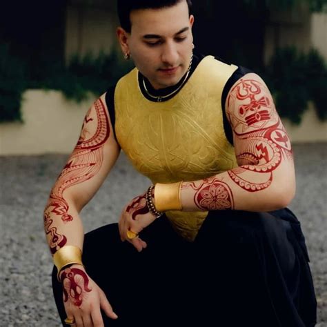 Rishab Rikhiram Sharma’s Mehendi ‘Tattoo’ By Santanu Hazarika Is Pure Art, See Photos