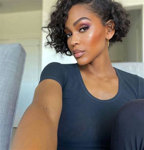 23 Curly Bob Ideas That Will Convince You to Go Short