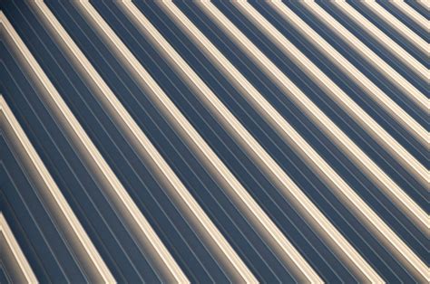 Metal roofing or asphalt shingles: how to make the right choice ...