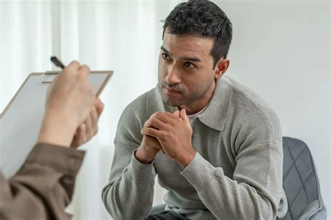 Understanding the Differences: Bipolar vs. Schizophrenia