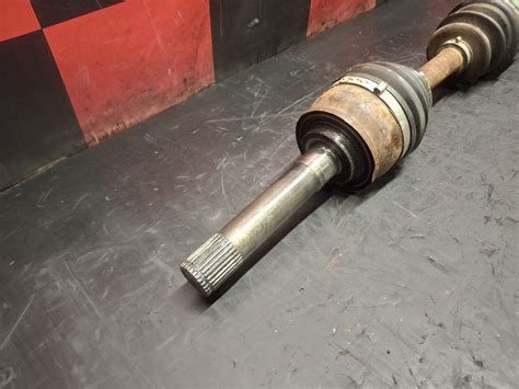 Transmissão frente esquerda MITSUBISHI L 200 Pick Up (K6_T, K7_T) Pedroso E Seixezelo • OLX.pt