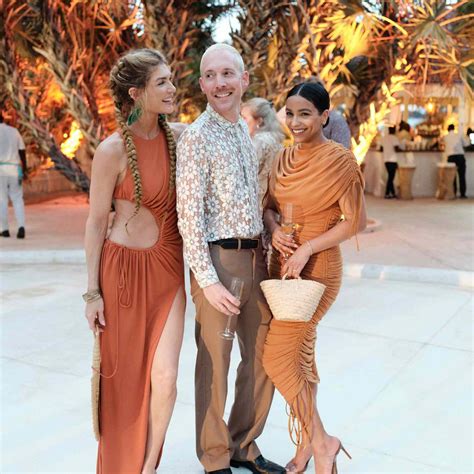 Dress to attend wedding reception | Honestweddingadvice.com