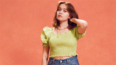 Aimee Lou Wood Bio, Age, Height, Partner, Movies, Net Worth