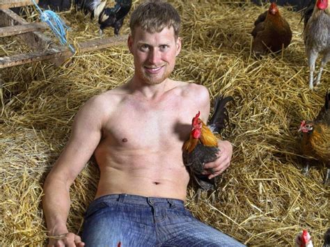 Meet the agricultural workers who bravely bare all for 2023 Irish Farmers calendar | Crime World