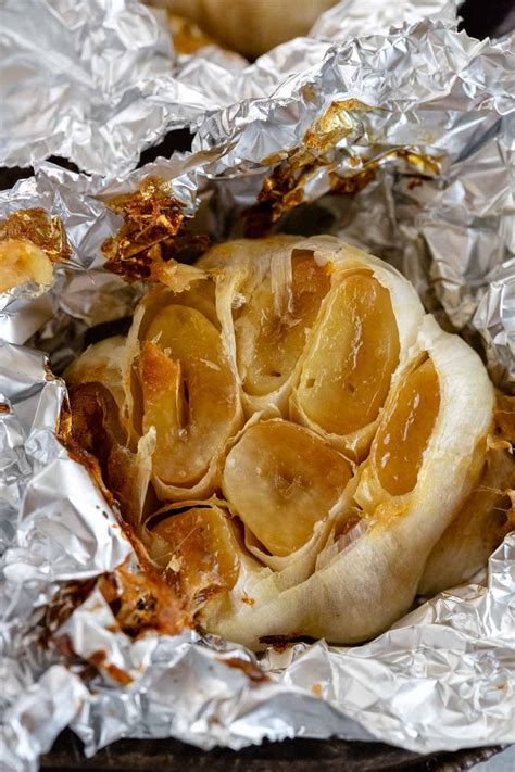 How to Roast Garlic (Oven & Stovetop) - Jessica Gavin