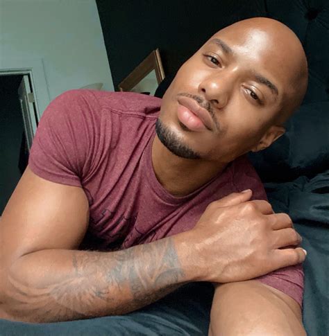 Black men selfie | Dark skin men, Bald men with beards, Black men haircuts