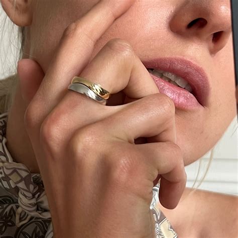 Cartier Love Me ring Size 57 - Luxe & Em