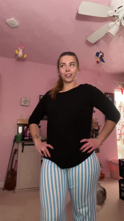 Destiny (@queen_egirll27) - Urlebird