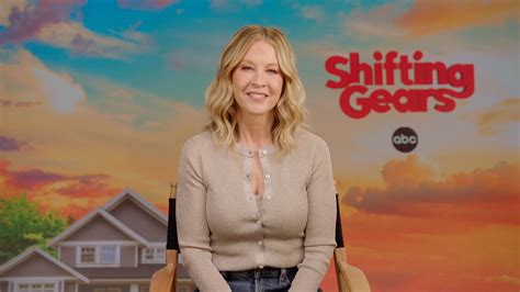 Interview: Jenna Elfman Teases Shifting Gears Character, Open to Dharma ...