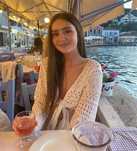 Katie Hill : r/officialcelebhub