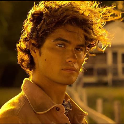 chase stokes outer banks icon in 2024 | The pogues, Banks icon ...