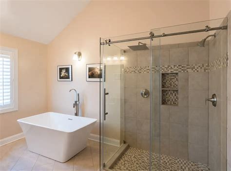 Sliding Bathtub Doors Centereach, NY - OMG Shower Doors