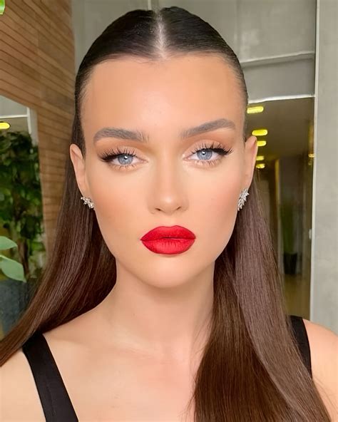 50 Stunning Red Lipstick Looks Perfect To Slay This Valentine - Woman ...