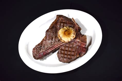 Mr. Paul's Chophouse | Best Detroit Steakhouses | Detroit Fine Dining