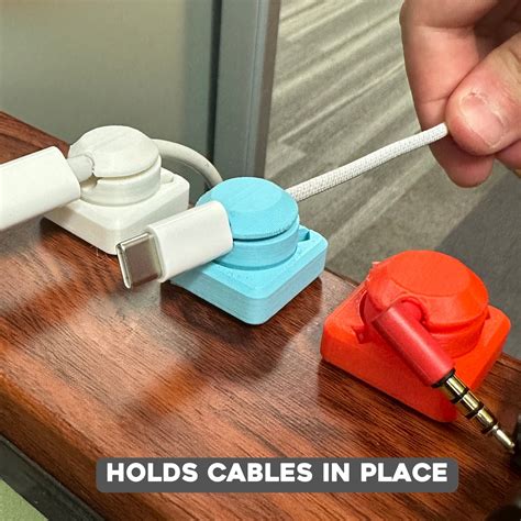 3D Printed Cable Organizer With Detachable Clip by Brandon Santana ...