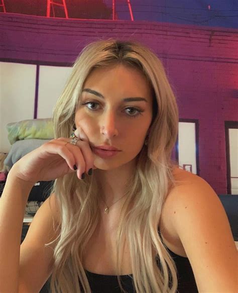 Which barstool chick is the best fuck? Ria, Chickenfry, or Sydnie? : r/pickoneceleb