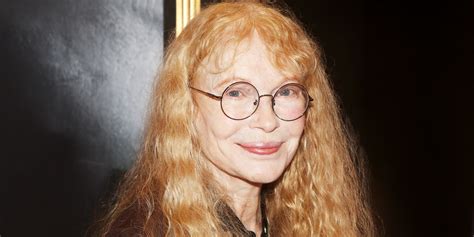 Teen Idol From 'The Brady Bunch' Stuns Users With How She Looks Decades ...