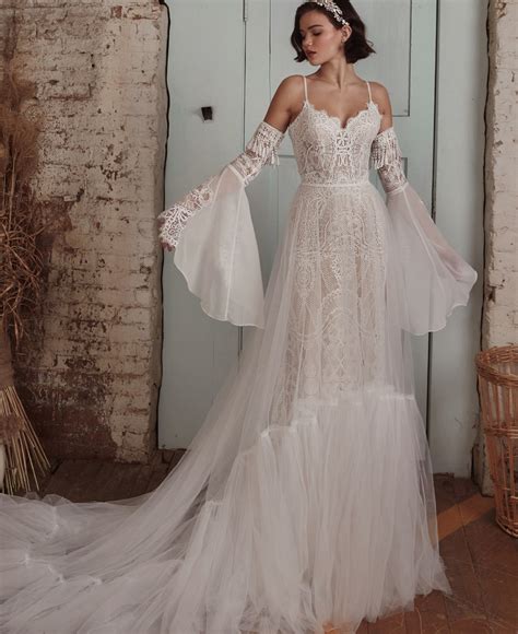 Western Wedding Dresses: A Guide for Free-Spirited Brides