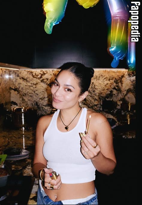 Vanessa Hudgens Nude Leaks - Photo #1628483 - Fapopedia