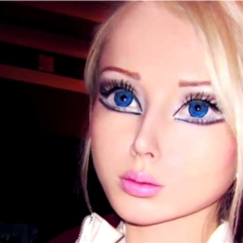 Famille De Valeria Lukyanova The Strange World Of The 'human Barbie'