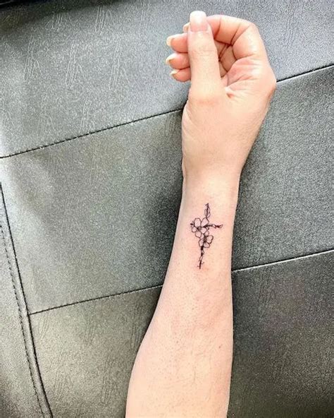 110+ Amazing Cross Tattoo Designs For Women You Need To Check Out ...