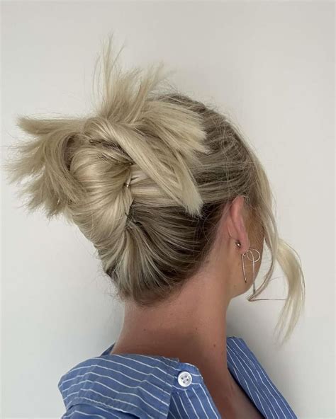 16 French Roll Hairstyles to Inspire Your Next Pin-Up