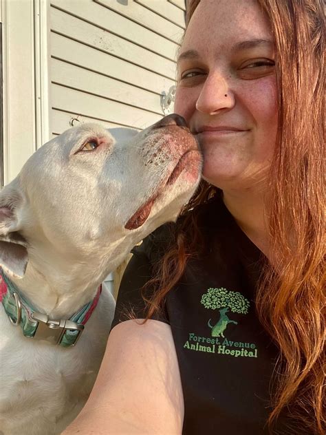 Lindsay - Forrest Avenue Animal Hospital