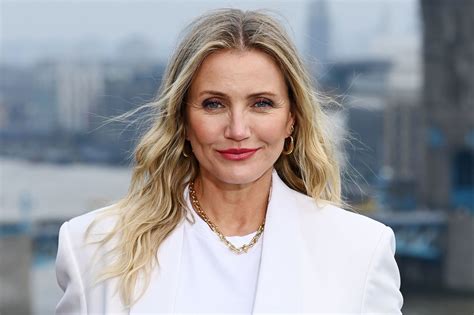 El uniforme de Cameron Diaz es el mismo que llevan las estilistas ...