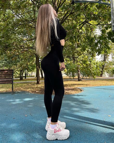 Lola Bunny biography, 26 Photos, Age, Height, Real Name, Instagram ...