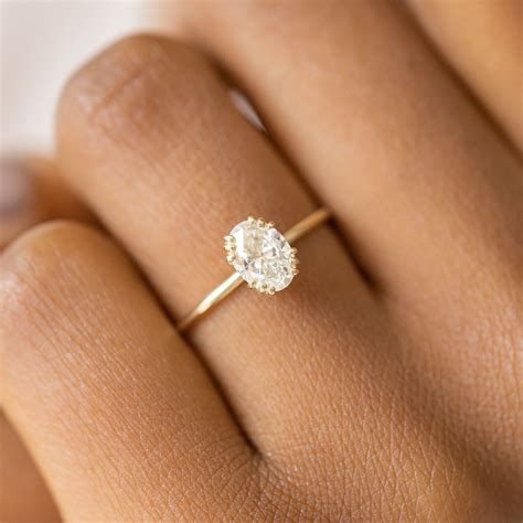 Simple Oval Engagement Rings