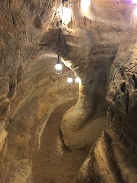 Robber's Cave in Lincoln | Atlas Obscura