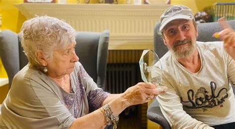 José Luis Gil recibe, ilusionado, el Premio Nacional del Doblaje ReTake ...