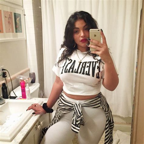 Pictures of Gia Paloma