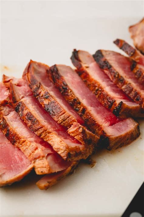 4-Ingredient Pan Seared Ahi Tuna (in 3 Minutes!) - Busy Cooks