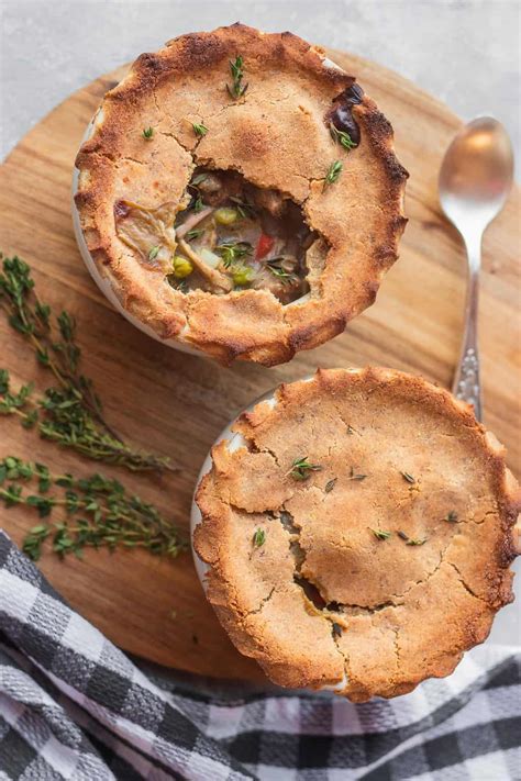 Tasty Vegetarian Pot Pies - Oh My Veggies