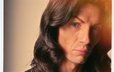 The Darkness explora los roles de género y el "auto-desprecio" en el ...