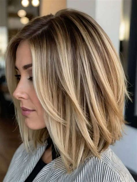20 Prettiest Shoulder-Length Haircuts with Layers | Shoulder length ...