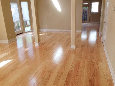 Red Oak Natural Engineered Smooth 1/2" x 3-1/4"