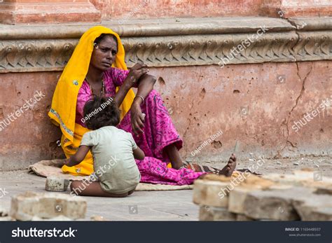 4,470 Women India Money Images, Stock Photos & Vectors | Shutterstock