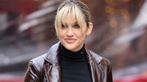 Ashley Roberts strips naked for sizzling sauna snap | The Irish Sun